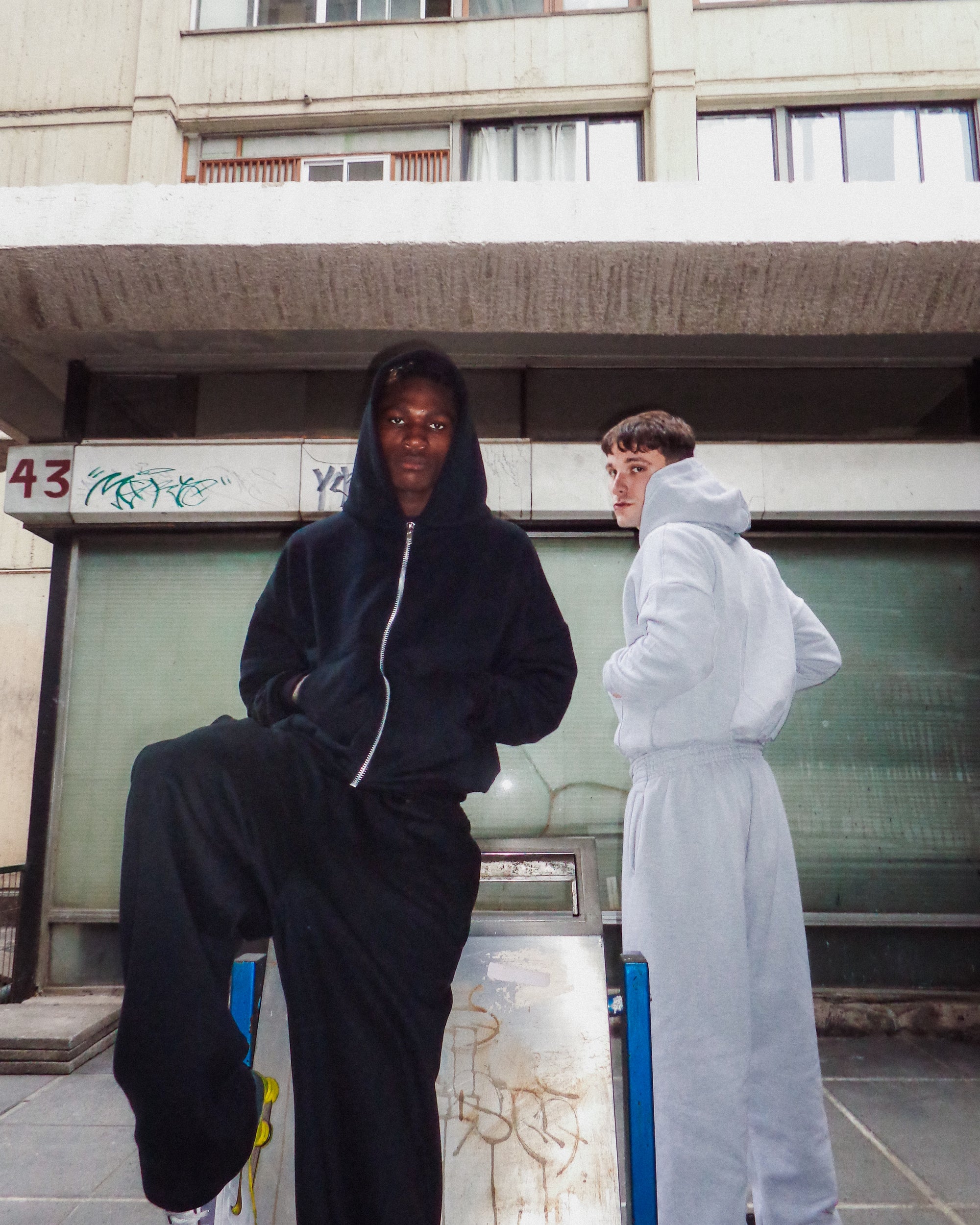 HUMAN FLEECE PANTS
