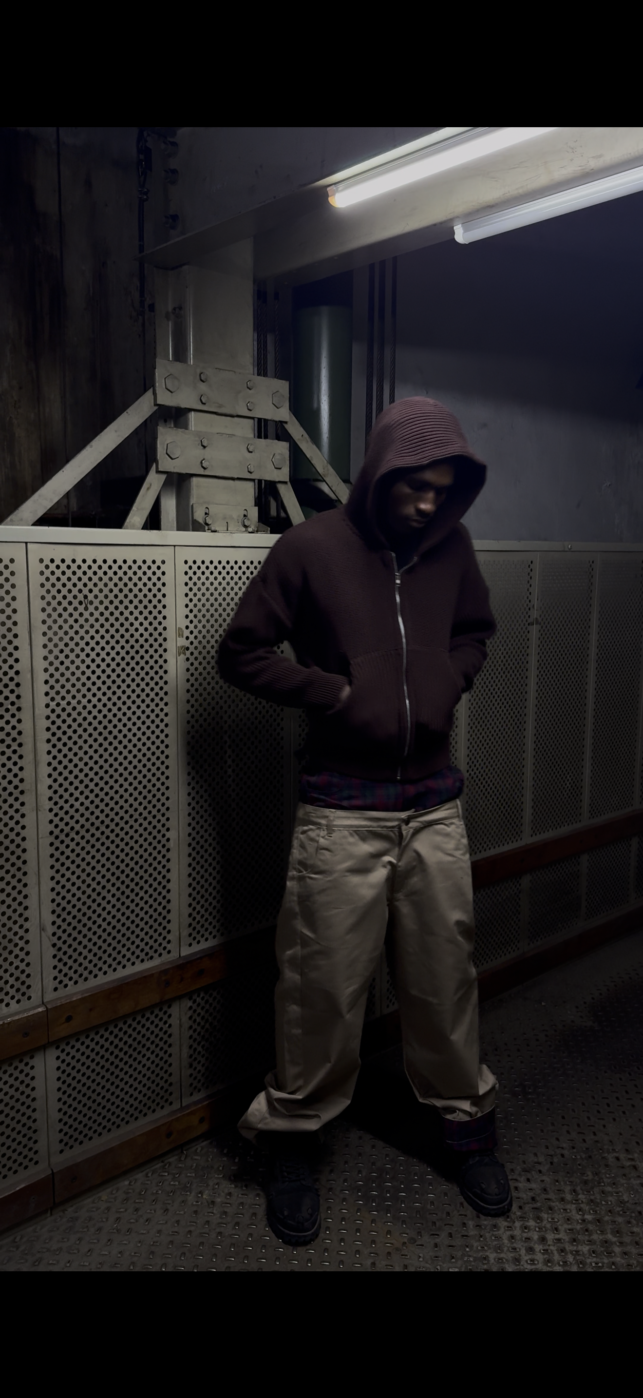 HEAVYWEIGHT ZIP UP SWEATER